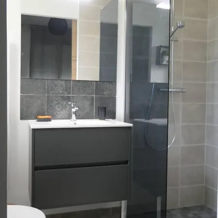 Semesterbostad Mode 1 Maison Cosy A 600m Du